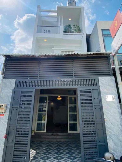 HXH 6m Hà Huy Giáp, Thạnh Xuân, 4.5x16, CN: 4.5x13, 1 trệt 2 lầu, sân