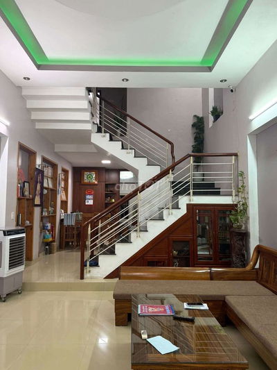 BÁN NHÀ 2 TẦNG 2 MÊ MẶT TIỀN khu Hòa Minh cũ, 3pn, giá 5ty950