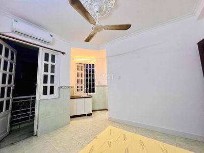 Cho Thuê Phòng Ban Công Cửa Sổ Đầy Đủ Nội Thất Gần Trường Sa Phú Nhuận