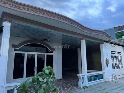 cần bán nhà dt 15x25  ấp 5 vĩnh lộc b