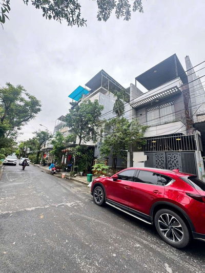 BÁN NHÀ MẶT TIỀN 5M5 SAU LƯNG BẾN XE KHU CAO RÁO KHÔNG NGẬP LỤT 5TY757