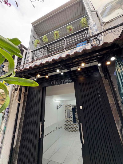 😲👉TẦM 900tr CÓ NGAY nhà 2 tầng trung tâm Gò Vấp! 👍