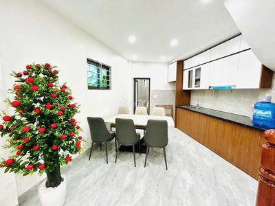 💥💥NHÀ RỘNG PHỐ NGUYỄN KHOÁI 44m2 *4 TẦNG *5 PHÒNG NGỦ GIÁ 6,08 TỶ