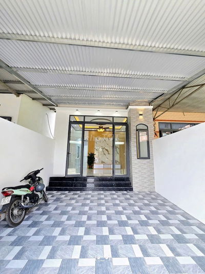 Kèo Thơm CÓ CĂN NHÀ CẤP 4 SHR TC, gần cây xăng Hải Phát Bửu Long