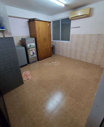 Phòng Máy lạnh,Tủ Lạnh,Máy Giặt,Tủ Quần Áo,Wc riêng,Giờ tự do