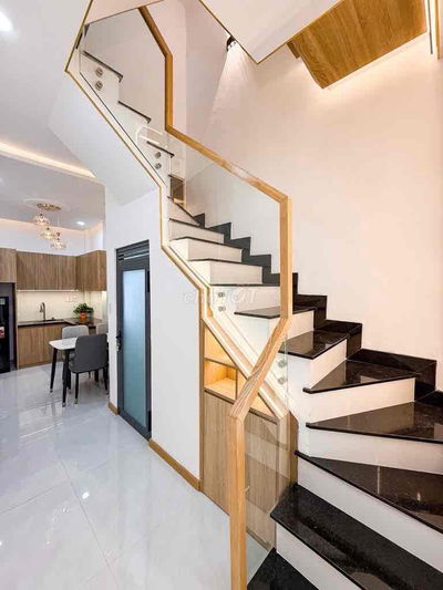 Bán Nhà Nguyễn Thái Sơn gần BV 175 3tầng chỉ nhỉnh 4ty