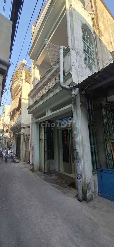 Hoài Thanh P14 Q8 nhà nở hậu 3PN 2WC hẻm ba gác