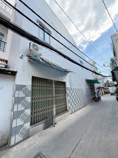 Chỉ 5.xTỷ VIP Tân Phú–64m2 (4 x 16) – 5 Phòng Ngủ –3Tang BTCT Ở Ngay