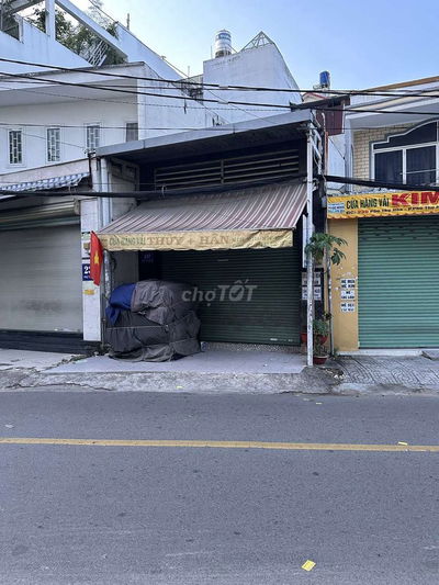 Bán nhà mặt tiền chợ vải