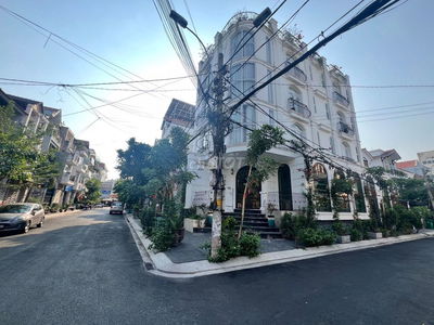 Cho thuê showroom/văn phòng đại diện, MBDK tại Quốc Hương. Giá 33tr/th