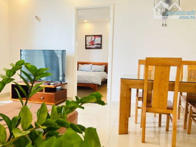 Cho thuê căn hộ 2 phòng ngủ full nội thất, toà nhà Vũng Tàu Melody, gần biển, 8 triệu.