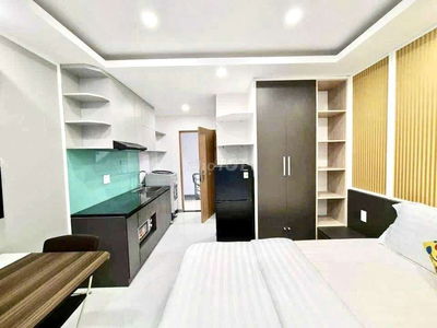 Toà CHDV 17PN sát công viên Làng Hoa — thang máy đang khoán 65tr