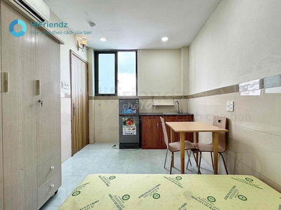 CHO THUÊ PHÒNG CÓ SẴN NỘI THẤT, CỬA SỔ TRỜI VÀ THANG MÁY GẦN VĂN LANG
