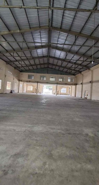 cho thuê  kho xưởng dg Nguyễn văn quá quận 12 DT 2300 m2 giá 150tr