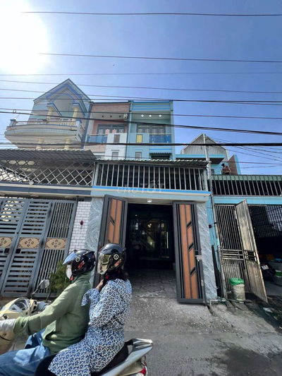 CẮT LỖ 300 BÁN GẤP CĂN NHÀ 3 TẦNG MẶT TIỀN NGUYỄN THỊ CHANH