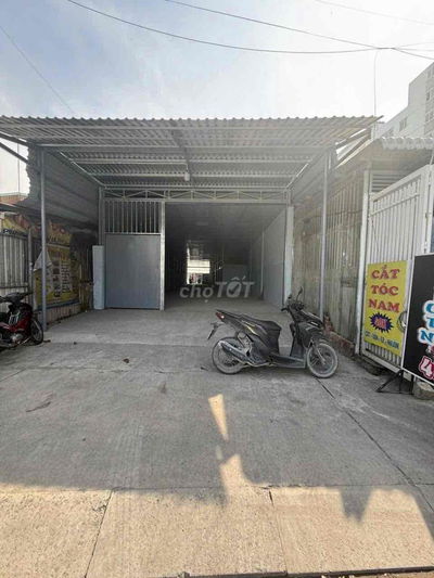 cho thuê MTKD an dương vương p16 q8 DT 300m giá 30tr