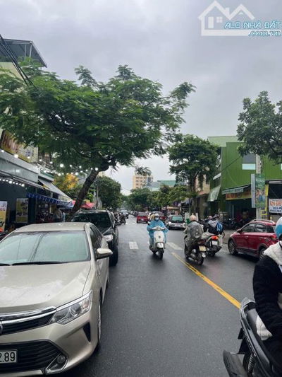 Nhà mặt tiền đường Hoàng Văn thụ sắt sông Hàn , sát cầu rồng giá rẻ