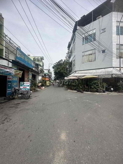 Bán nhà phường 5 , Quận 8 , đường 8m , 2 lầu , 42m2 chỉ 5,98 tỷ