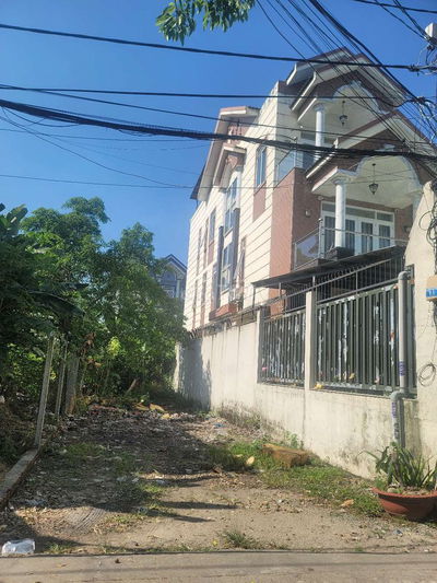 Đất 2 mặt hẻm trước sau ,trước 8m sau 10m