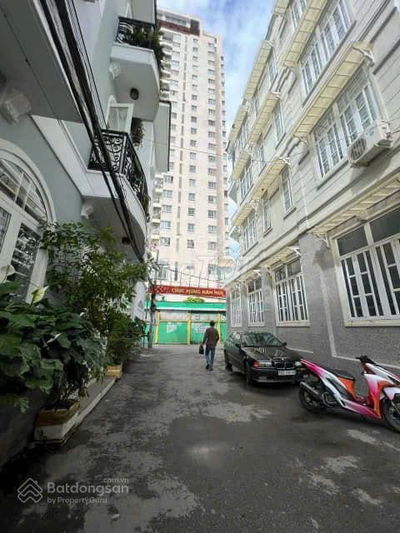 BÁN GẤP NHÀ Q7 Ô TÔ ĐỖ CỬA VỊ TRÍ SIÊU ĐẸP GIÁ TỐT