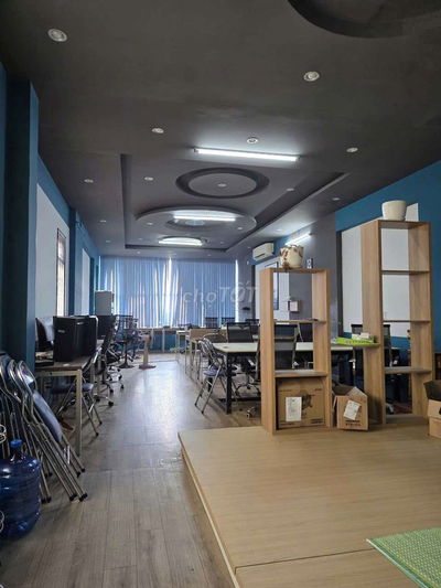 Cho thuê văn phòng toà 30/4,dt 35m2/4tr,dt70m2/10tr