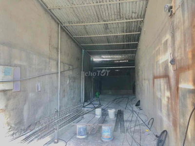 NHÀ VÀ KHO 400M GIÁ SIÊU RẺ. XTS HÓC MÔN