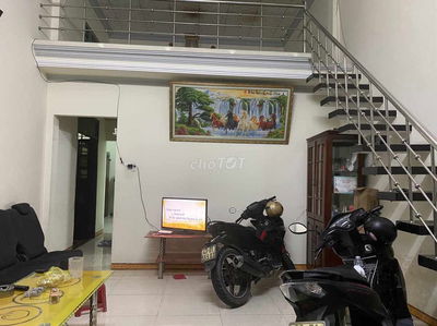 Cần nam ở ghép nhà rộng rãi tại đầu đường Tôn Đản, có đầy đủ tiện nghi