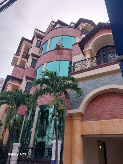 Cho thuê biệt thự góc 2 MT công viên, đường 66 chỉ 48 tr