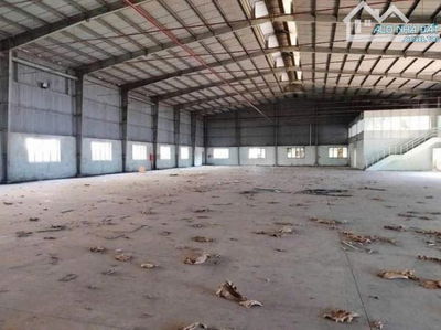 Cho thuê kho đẹp 2400 sát KCN Vsip gần ngã tư Bình Phước, gần cầu Phú Long, Bình Dương