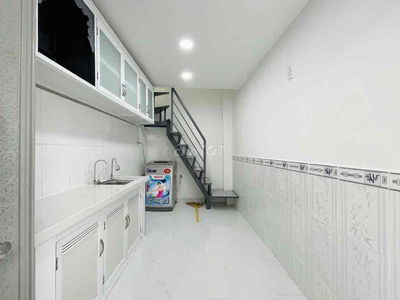 NƠ TRANG LONG BÌNH THẠNH -HẺM Ô TÔ TỚI NHÀ - CHỈ 2.1 TỶ