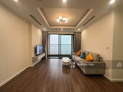 Cho thuê căn hộ 3PN full đồ - view Sông Hồng, cầu Nhật Tân - Sunshine Riverside Tây Hồ