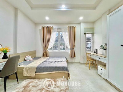 Căn Hộ Cửa Sổ Trời Máy Giặt Riêng Gần Sân Bay TSN Quận Tân Bình