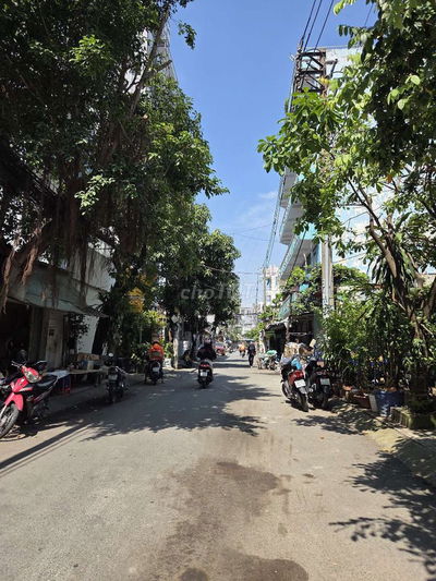 Bán Căn Nhà Cấp 4 MT Đường Nhánh Dương Quảng Hàm;(6,5x25m) Giá 17ty TL