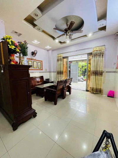 NHÀ DIỆN TÍCH NHIỀU, 1 LẦU CÒN MỚI ĐẸP,XE HƠI TỚI NHÀ,