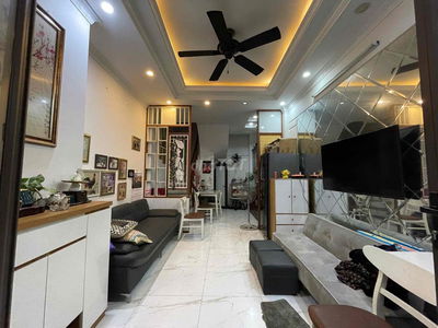 Bán Nhà Thạch Bàn 33m x 5 Tầng Full Nội Thất, Ô tô Đỗ Gần Cổng