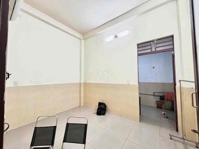 PHÒNG NGỦ TÁCH BẾP NGAY TÔ HIỆU HOÀ BÌNH ĐẦM SEN FREE XE