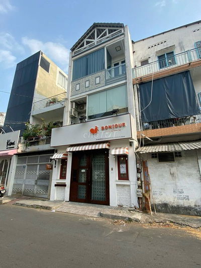 Cho thuê Mặt Tiền Trần Nhật Duật - Quận 1 - 5x14m- 3 Tầng