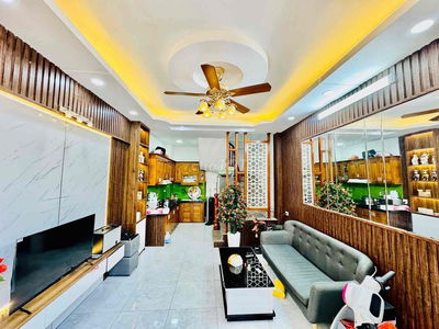 Sát phố Trần Khát Chân nhà đẹp 2 thoáng dân xây chắc chắn 45m x4T giá