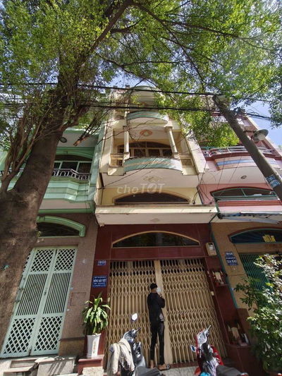 7 PHÒNG DT 4 X 20M HẺM 10M BÀ HOM