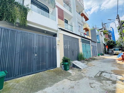 Bán nhà Phạm Văn Đồng - Linh Đông  - 81M2 - 1T2L -Ngang 6M- Hẻm Xe Tải