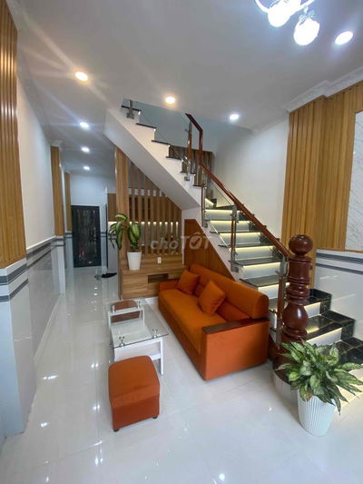 GẦN BÙI MINH TRỰC 3,4x9 2 LẦU GIÁ HXH CHỈ 4,2 TỶ TL