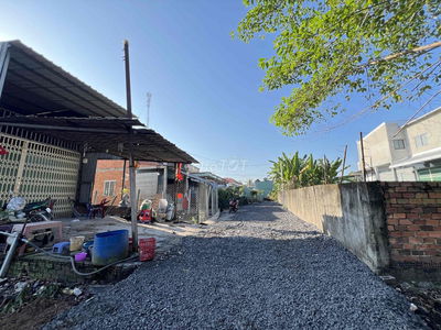 Đất Sát Tân Đức 11x33m giá 1ty650