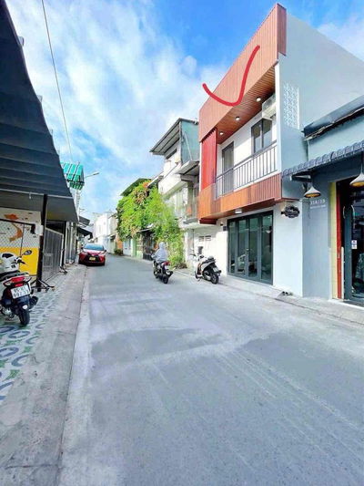 Ngay trung tâm Ninh Kiều- thích hợp mở Spa, Nail,...