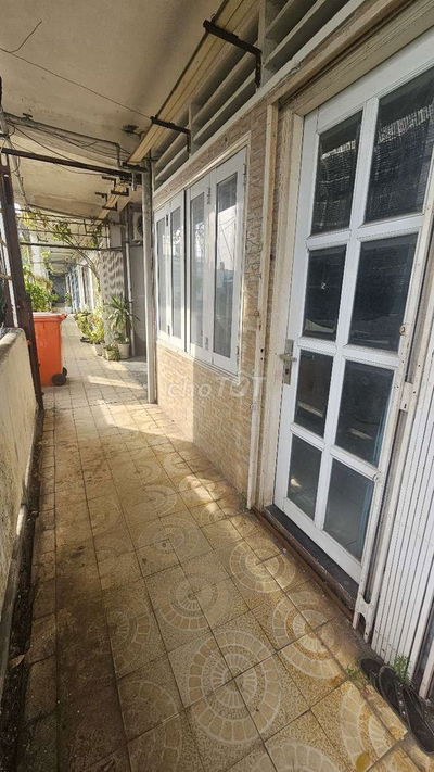 Cần bán căn hộ lầu 3 chung cư nguyễn văn lượng 2