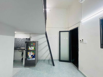 Phòng trọ gác cao 1m8 FullNT ngay Hutech Bình Thạnh