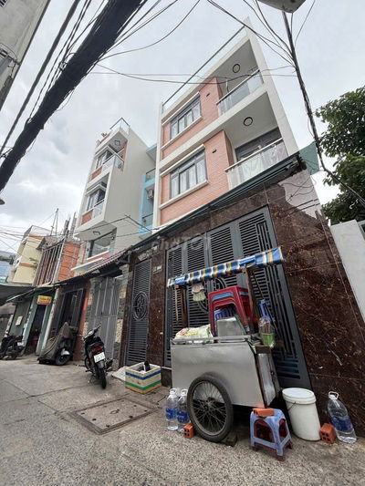 Bán căn hộ dịch vụ Đoàn Văn Bơ; DT:5,8x15; thu 500tr/năm. Nhỉnh 11tỷ