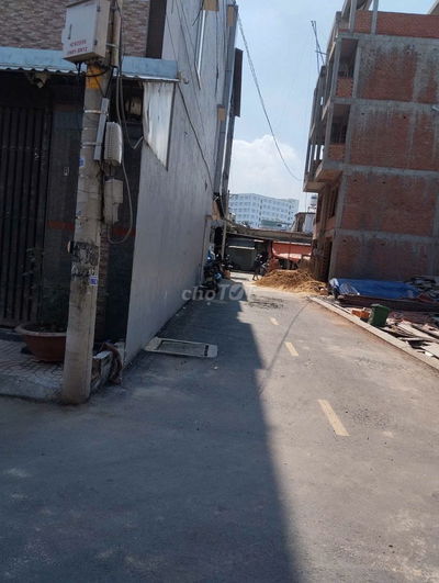 Bán đất 5.56x23.9 đường Thạnh Lộc 03 Ngã Tư Ga