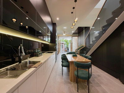 SIÊU PHẨM NHÀ 3 TẦNG FULL NỘI THẤT KIỆT NGUYỄN CHÁNH– GẦN BIỂN- CÓ TL