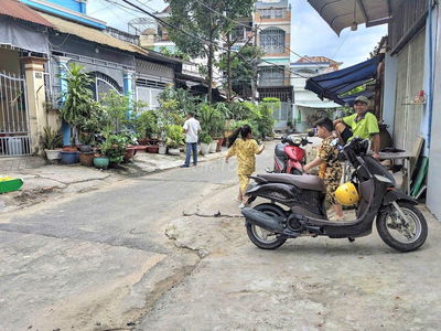 Nhà có bề ngang 6m Hẻm 8m cực hiếm với giá tiền chỉ 7.5 tỷ còn bớt