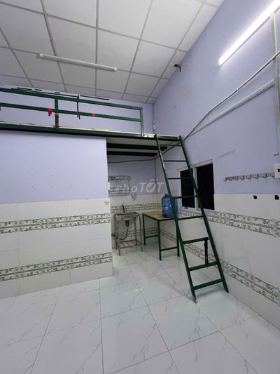 CHÍNH CHỦ CHO THUÊ - PHÒNG LẦU 1 CÓ GÁC - 385 CHIẾN LƯỢC,BÌNH TRỊ ĐÔNG